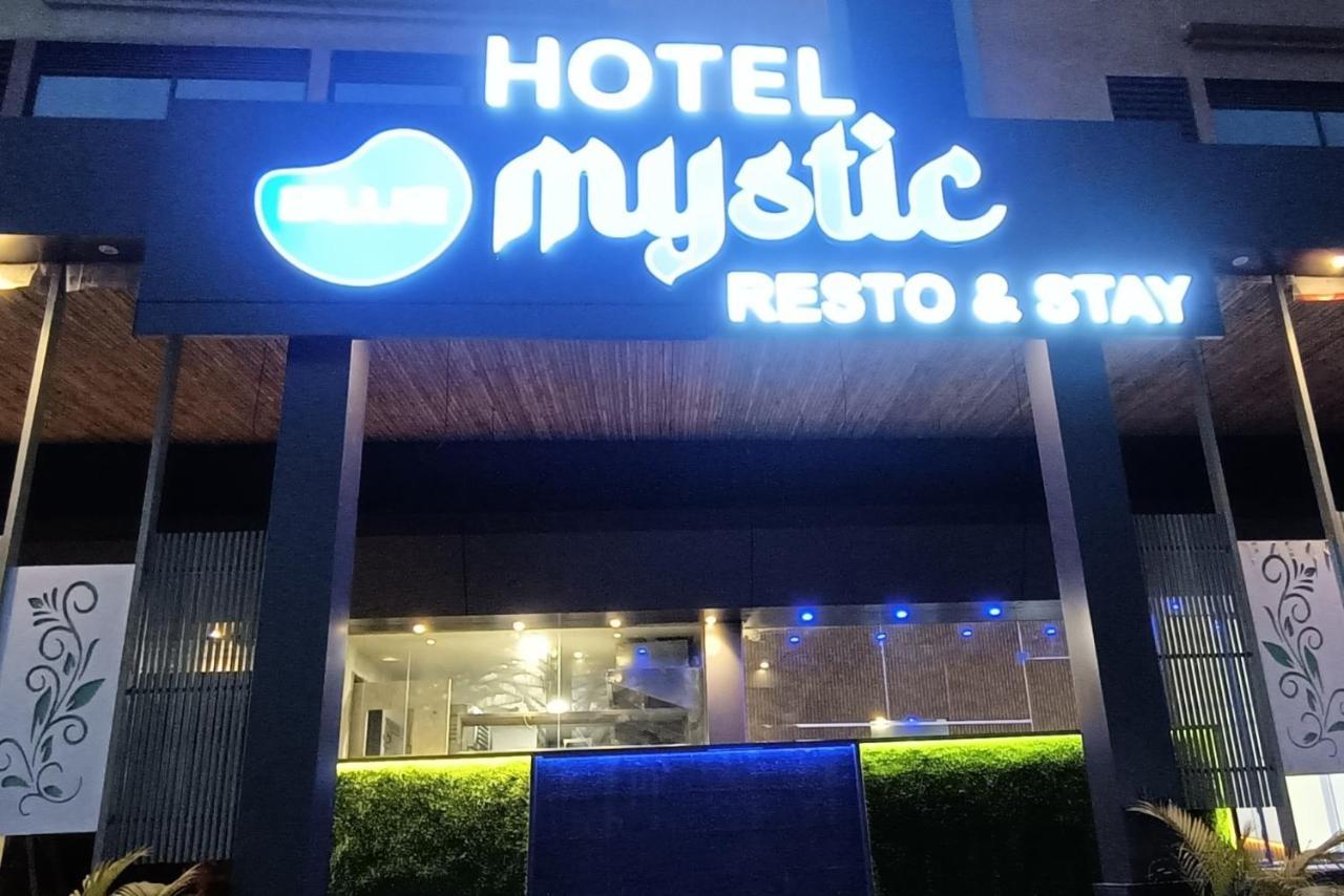 Hotel Blue Mystic Hinjawadi Exterior foto